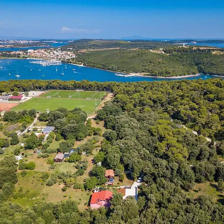 Hana-stunning Peninsula- With Hot Tub Banjole